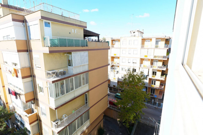  for rent in Brindisi
