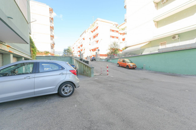  for rent in Brindisi