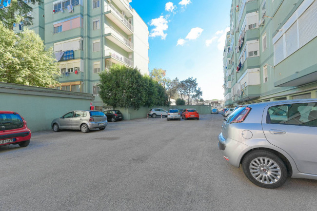  for rent in Brindisi