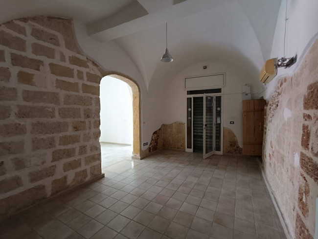 Locale Commerciale in affitto/vendita a Brindisi