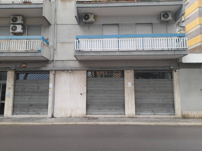 Locale Commerciale in vendita a Brindisi