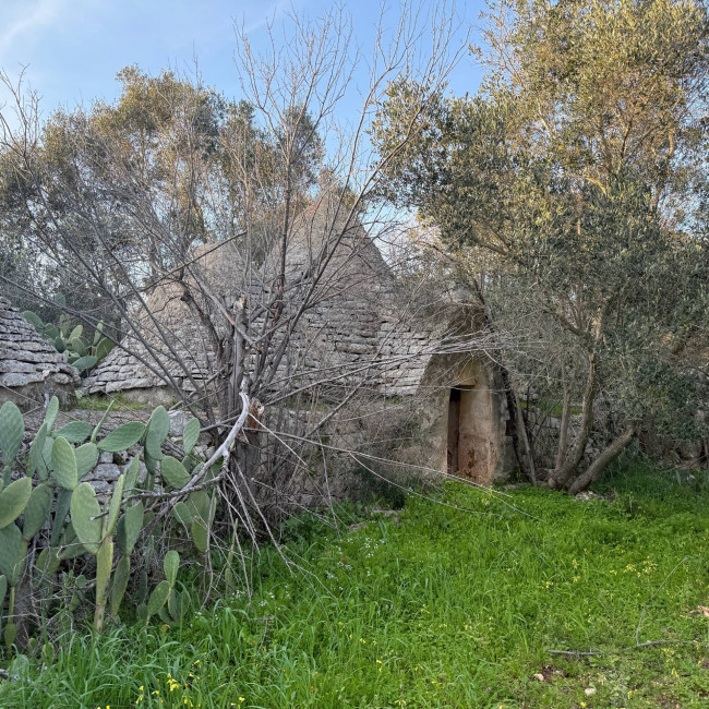  for sale in San Michele Salentino