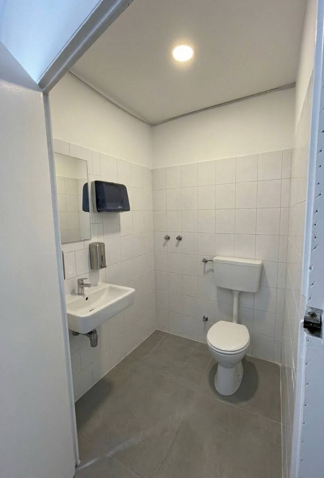 Locale Commerciale in vendita a Mesagne