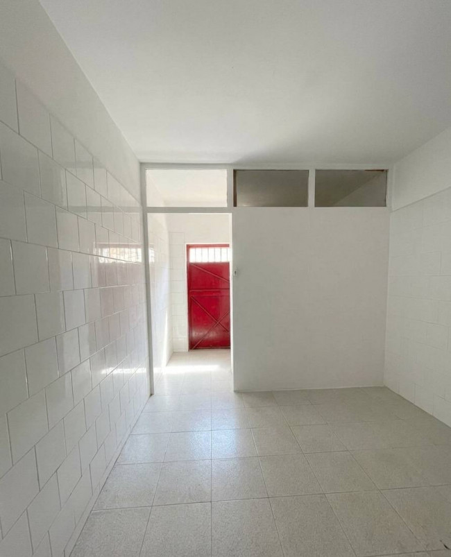 Locale Commerciale in vendita a Mesagne