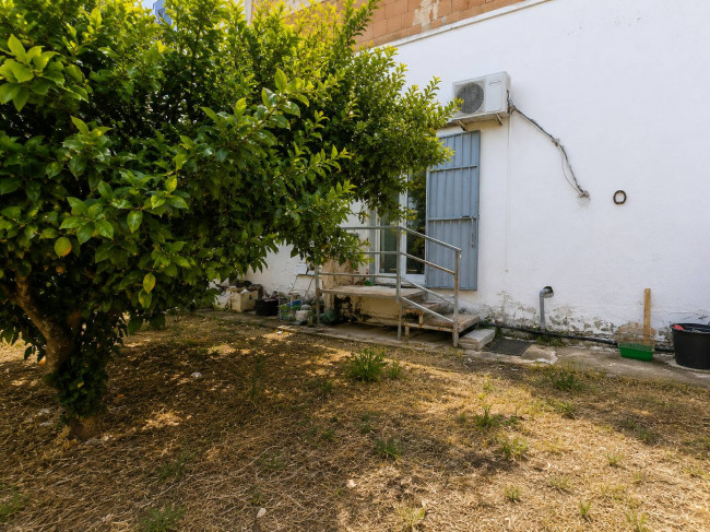  for sale in Oria