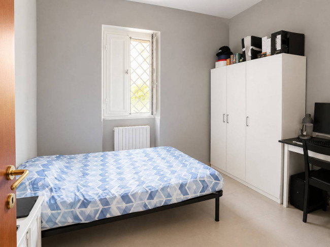  for sale in Oria