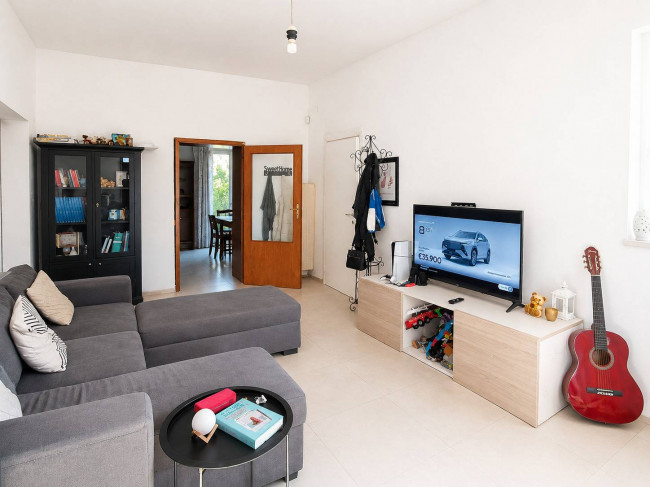  for sale in Oria