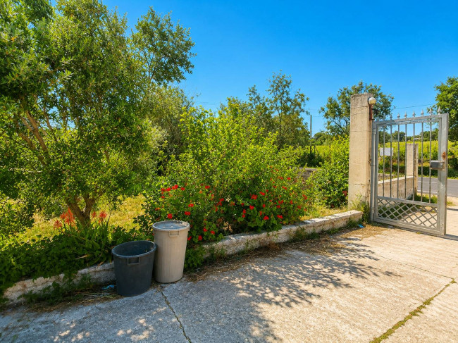  for sale in Oria
