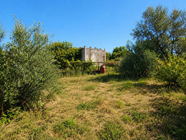  for sale in Oria