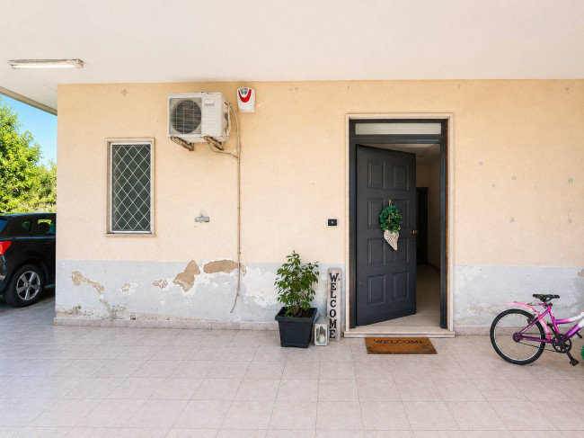  for sale in Oria