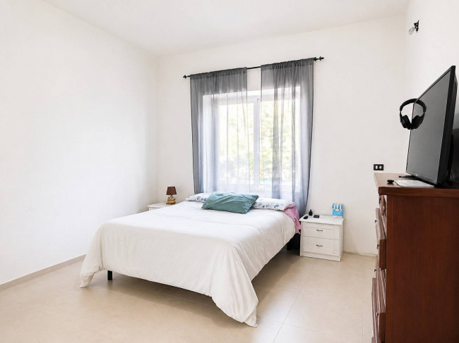  for sale in Oria