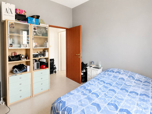  for sale in Oria
