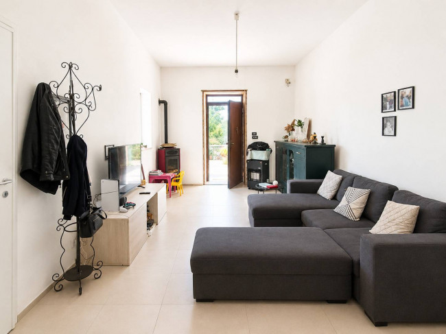  for sale in Oria