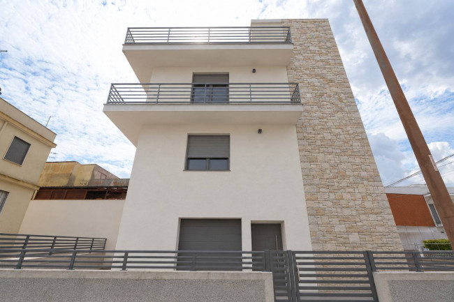 Casa Indipendente in vendita a Brindisi