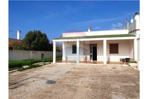 Casa Indipendente in vendita a Brindisi