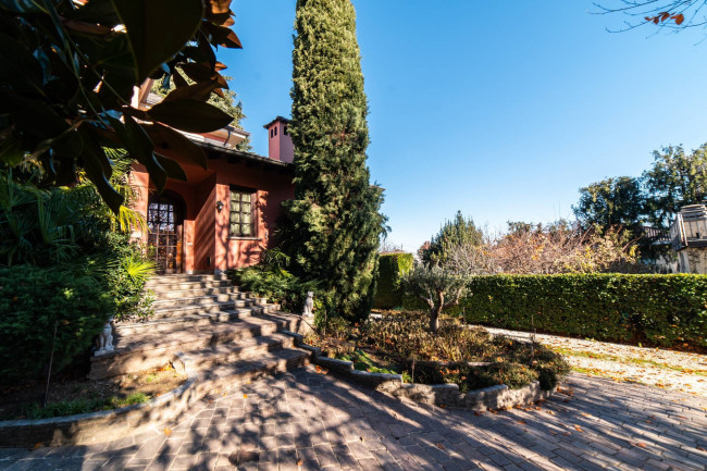 Villa in vendita a Fenegrò