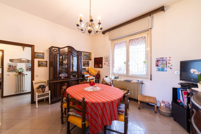 Casa indipendente in vendita a Flora, Legnano (MI)