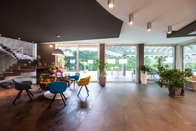 Villa in vendita a Villa Cortese