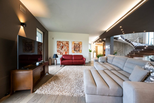Villa in vendita a Villa Cortese