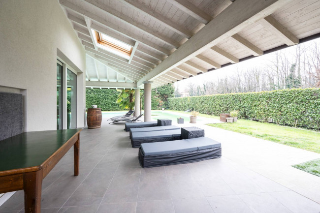 Villa in vendita a Villa Cortese