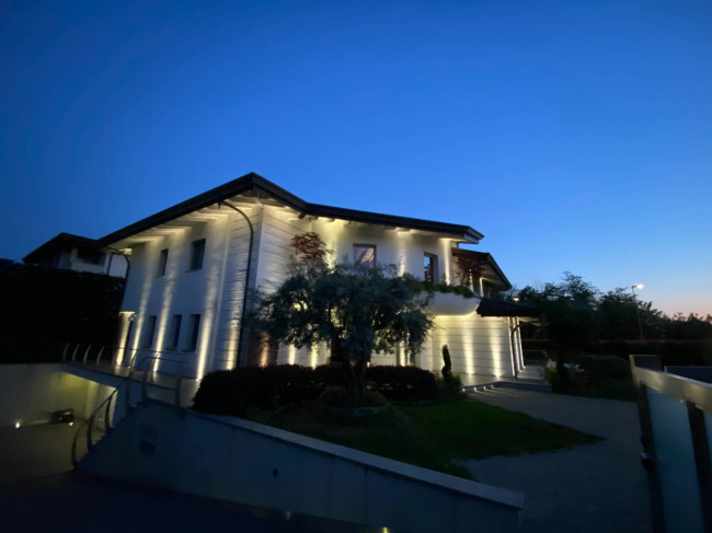 Villa in vendita a Villa Cortese