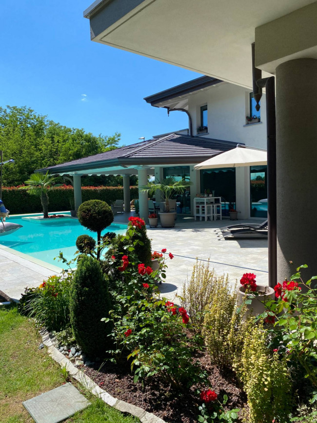 Villa in vendita a Villa Cortese