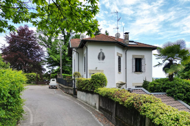 Villa in vendita a Venegono Superiore