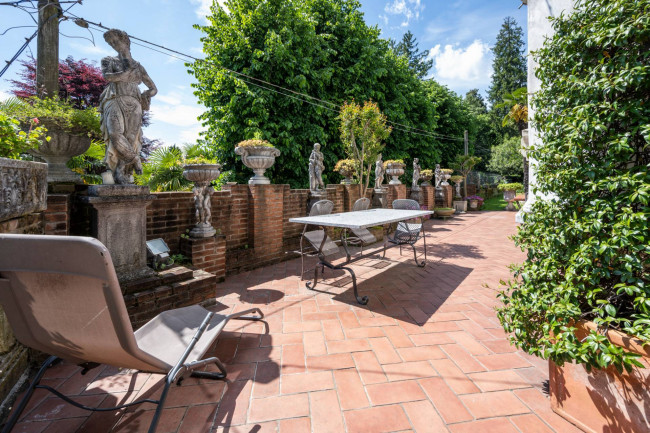 Villa in vendita a Venegono Superiore