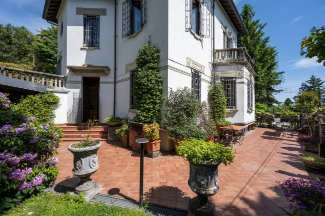 Villa in vendita a Venegono Superiore