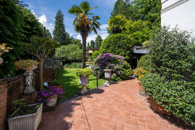 Villa in vendita a Venegono Superiore