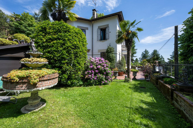 Villa in vendita a Venegono Superiore