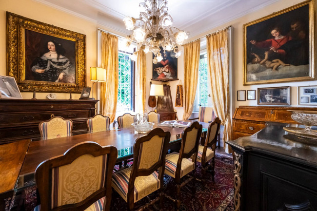 Villa in vendita a Venegono Superiore