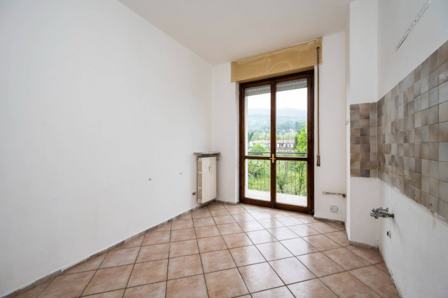 Appartamento in vendita a Gavirate