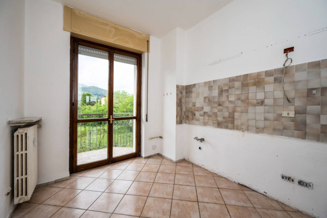 Appartamento in vendita a Gavirate