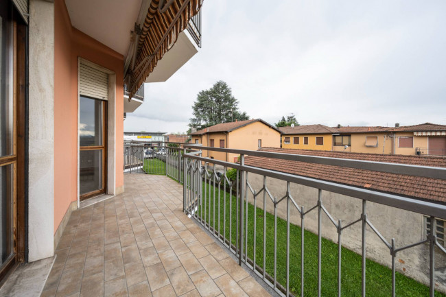 Appartamento in vendita a Gavirate