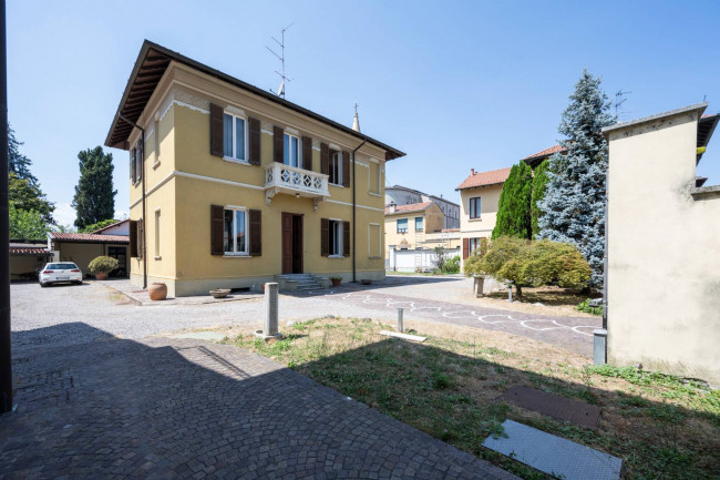 Villa in vendita a Buscate