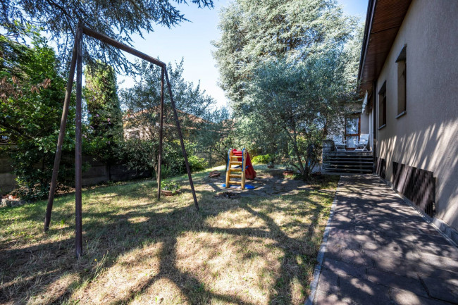 Villa in vendita a Albizzate