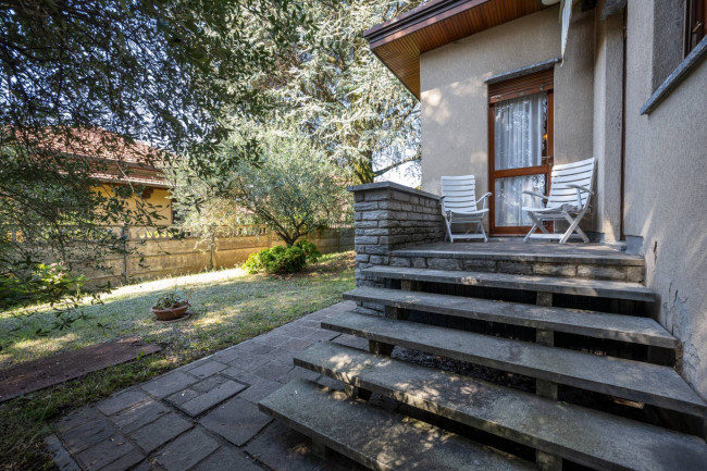 Villa in vendita a Albizzate