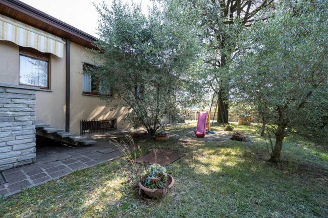 Villa in vendita a Albizzate