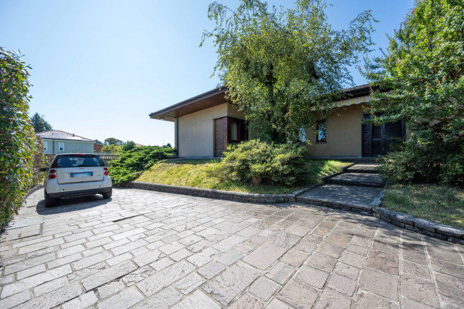 Villa in vendita a Albizzate