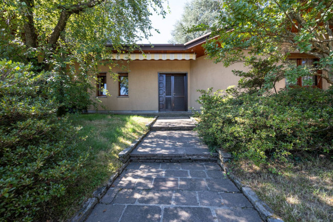 Villa in vendita a Albizzate