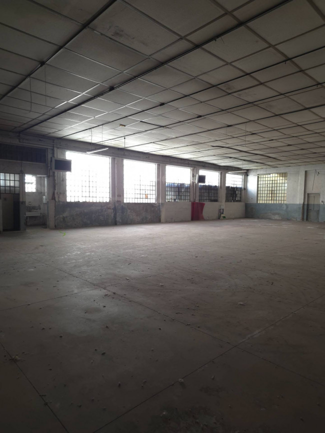 IMMOBILE INDUSTRIALE in vendita a Solbiate Arno