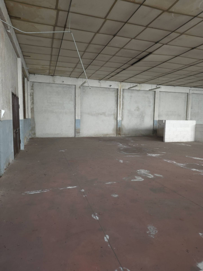 IMMOBILE INDUSTRIALE in vendita a Solbiate Arno