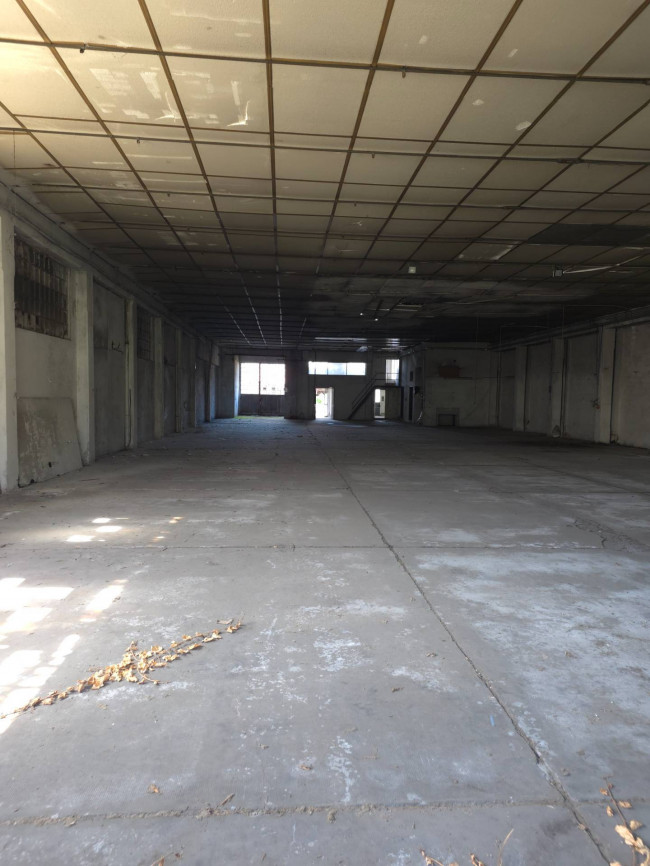 IMMOBILE INDUSTRIALE in vendita a Solbiate Arno