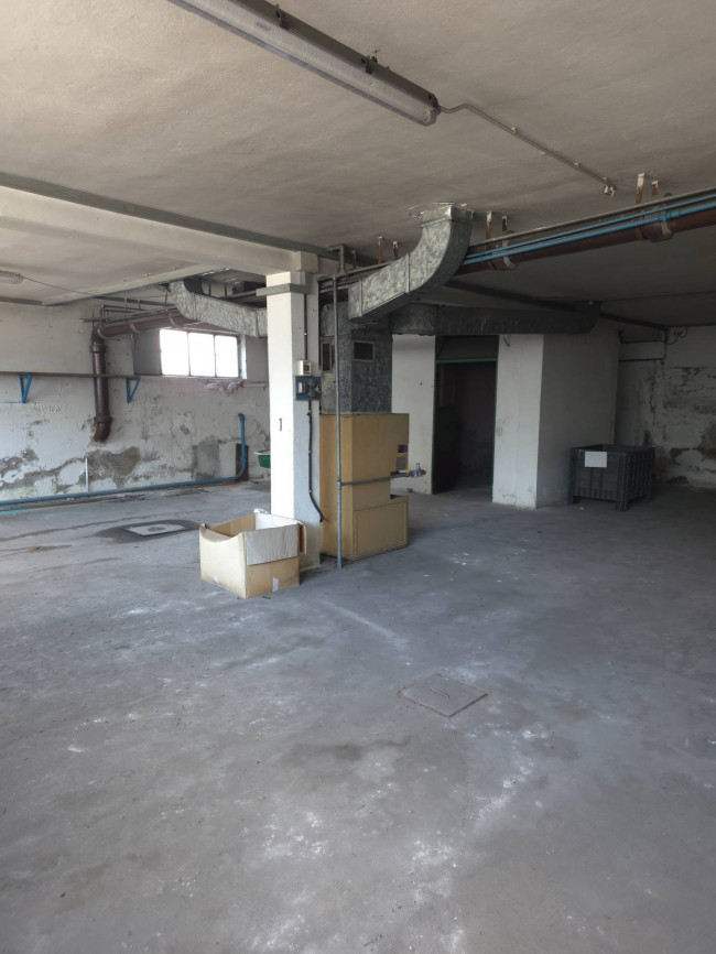 IMMOBILE INDUSTRIALE in vendita a Solbiate Arno