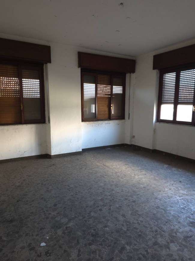 IMMOBILE INDUSTRIALE in vendita a Solbiate Arno