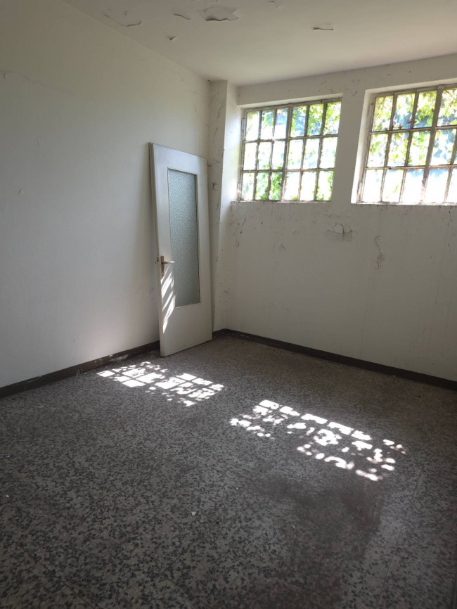 IMMOBILE INDUSTRIALE in vendita a Solbiate Arno