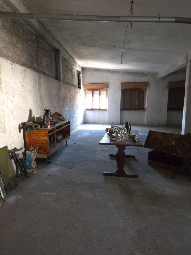 IMMOBILE INDUSTRIALE in vendita a Solbiate Arno