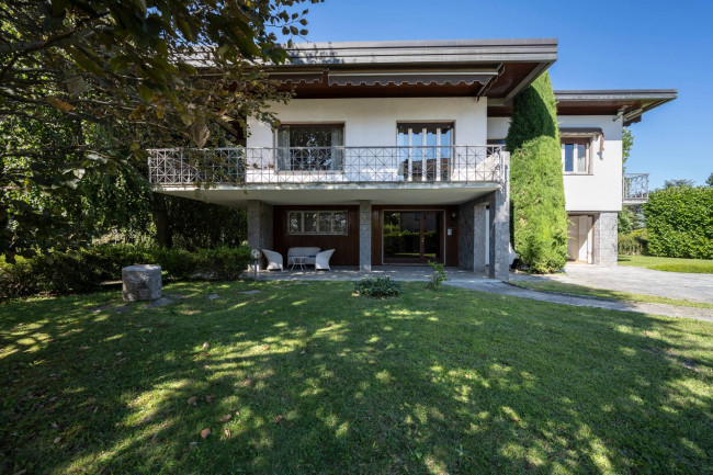 Villa in vendita a Cantello