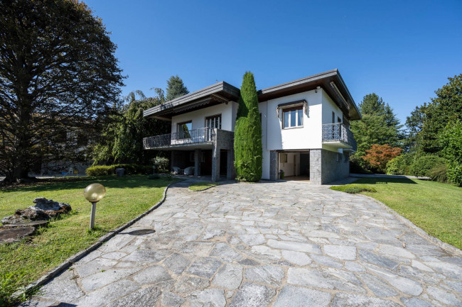 Villa in vendita a Cantello